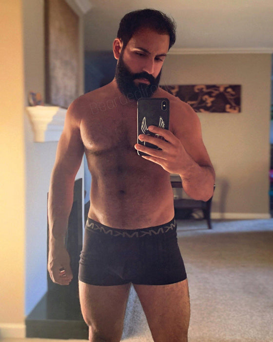 Bearded Frank - findr.fans