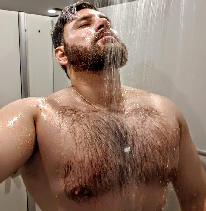 Brazilian Daddy Bear - findr.fans