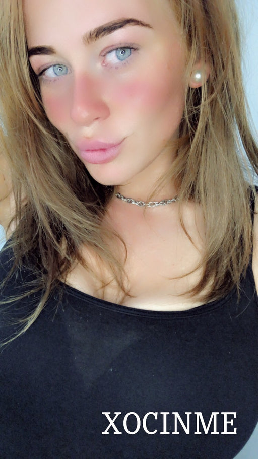 model beauty queen pouty