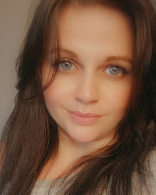 model eyes beauty queen